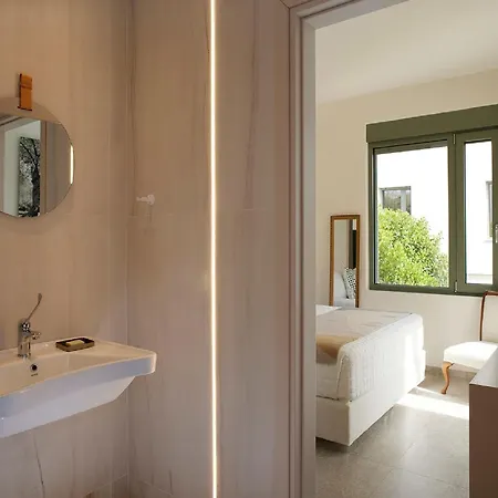 Magnificent Crete 4 Bedrooms Anthos Two Large Private Pools Jacuzzi Bbq Close To The Rethymno